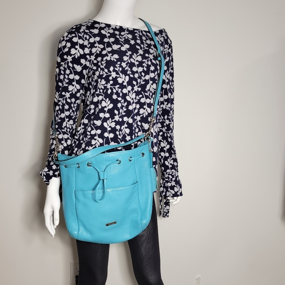 EUC Coach leather Crossbody Bucket bag - Picture 2 of 16